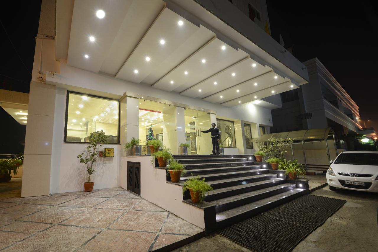 Hotel Atithi Agra  Exteriör bild